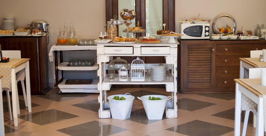 Boutique Hotel Corte Malaspina Castelnuovo del Garda Luaran gambar