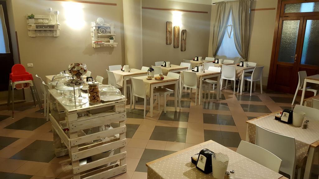 Boutique Hotel Corte Malaspina Castelnuovo del Garda Luaran gambar